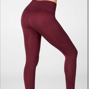Fabletics sync high waisted perforated 7/8